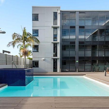 Central Mount Apartment, Quiet And Spacious With Pool Mount Maunganui Eksteriør billede