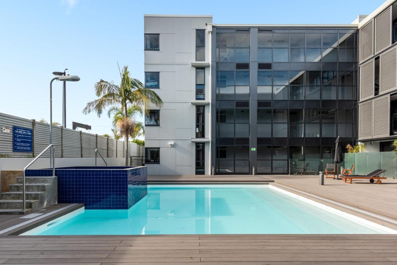 Central Mount Apartment, Quiet And Spacious With Pool Mount Maunganui Eksteriør billede