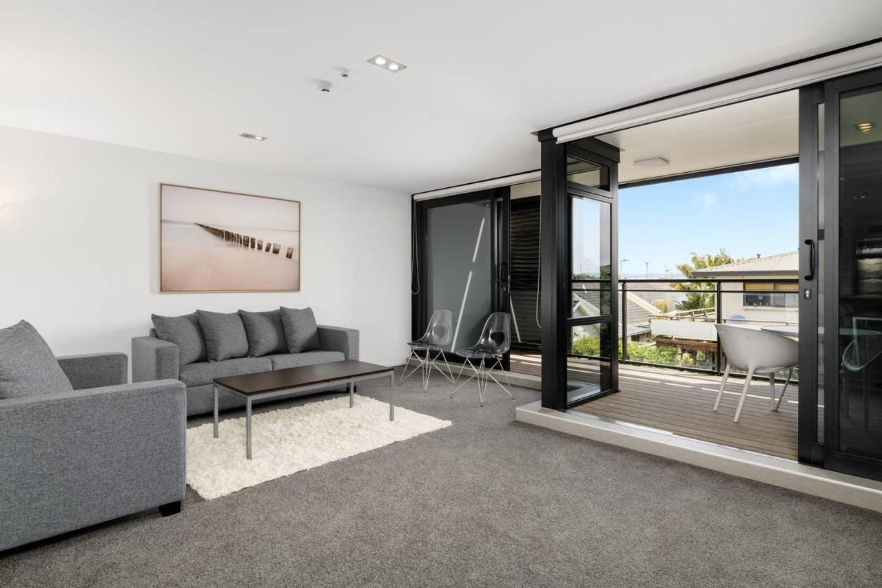 Central Mount Apartment, Quiet And Spacious With Pool Mount Maunganui Eksteriør billede